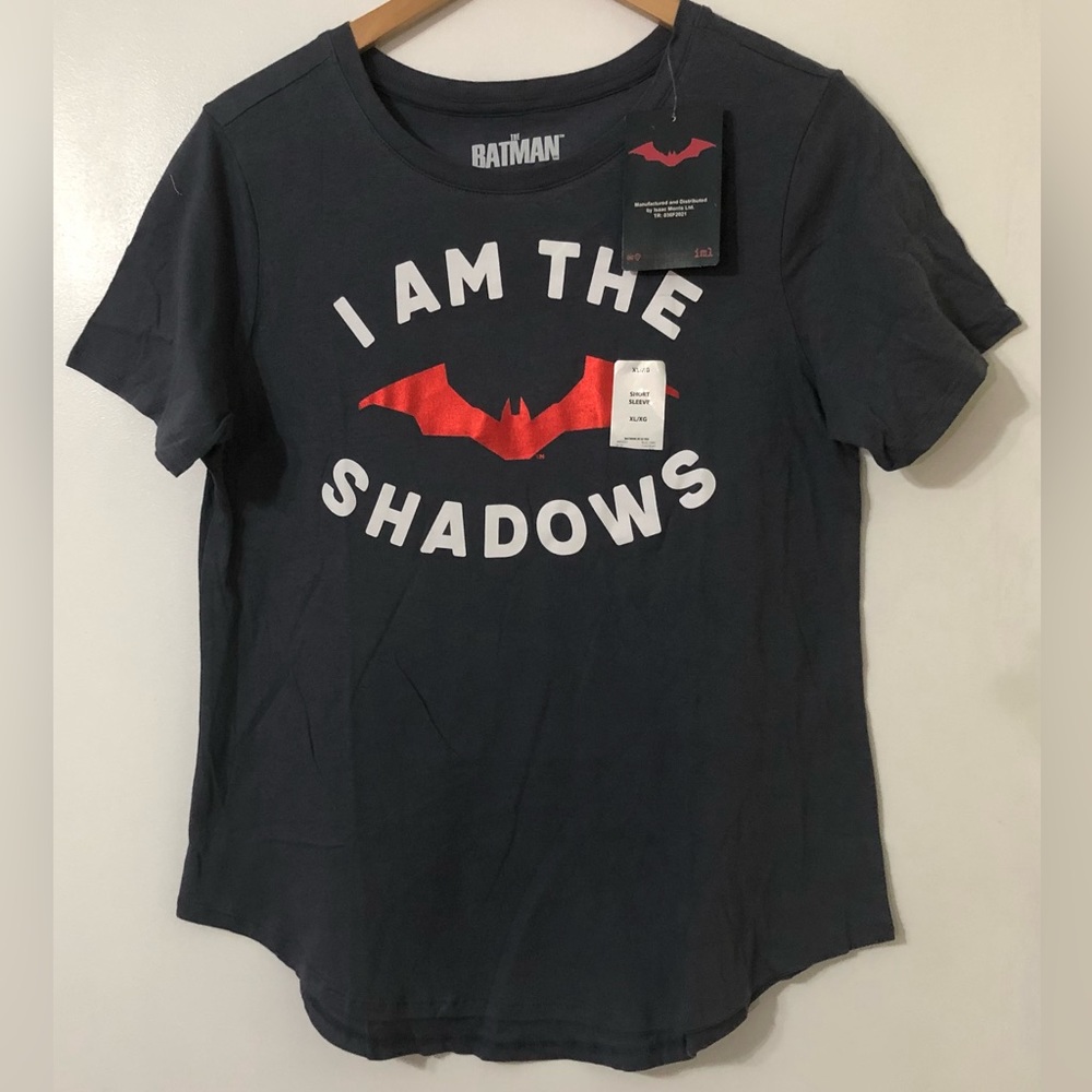 Women’s shirt: I am the shadows graphics,crewneck curved hem, pullover gray. XL
